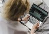 Pęknięta Obudowa Laptopa? Profesjonalna Naprawa Kreator CV